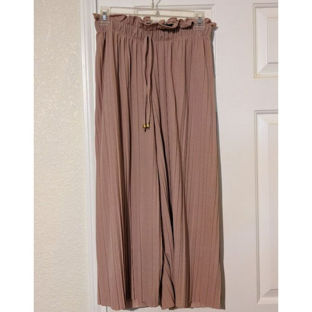 Accordion Pleated Pink Culottes Pants